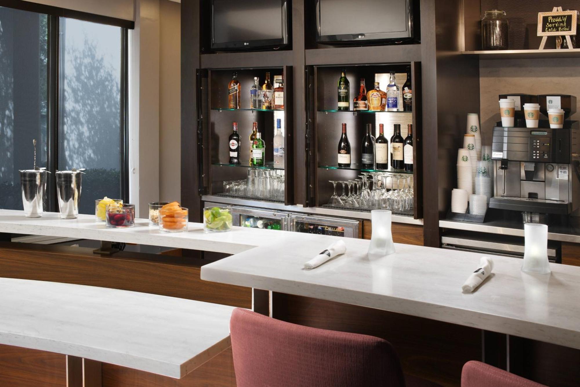 Courtyard Dallas Las Colinas Irving Exterior photo